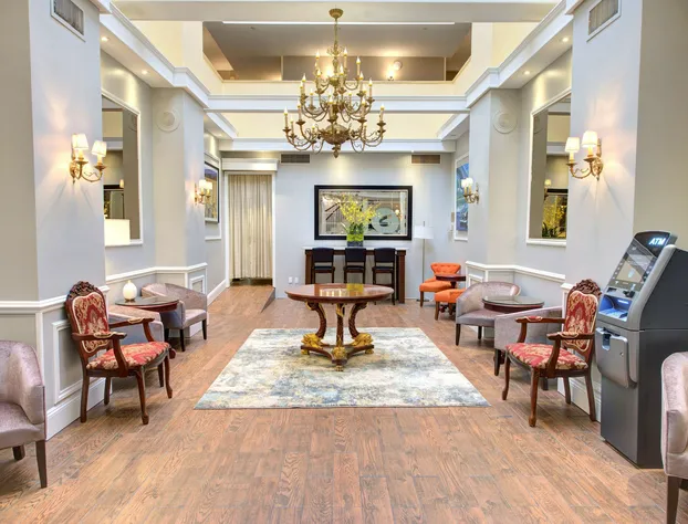 The Roslyn, Tapestry Collection by Hilton hotel detail image 4