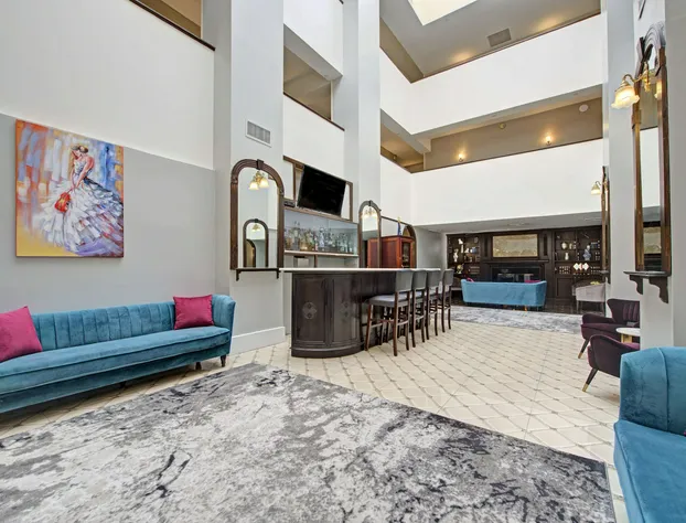 The Roslyn, Tapestry Collection by Hilton hotel detail image 2