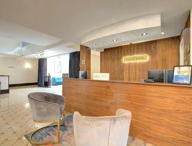 The Roslyn, Tapestry Collection by Hilton hotel detail image 4