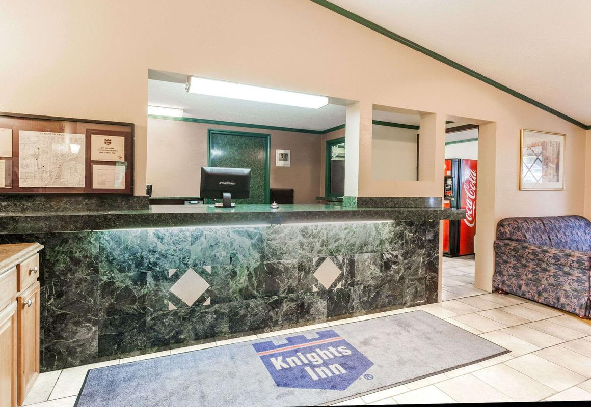 Knights Inn Farmington Hill hotel hero