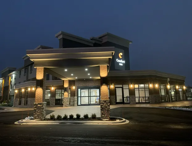 Comfort Inn Detroit - Troy hotel detail image 1