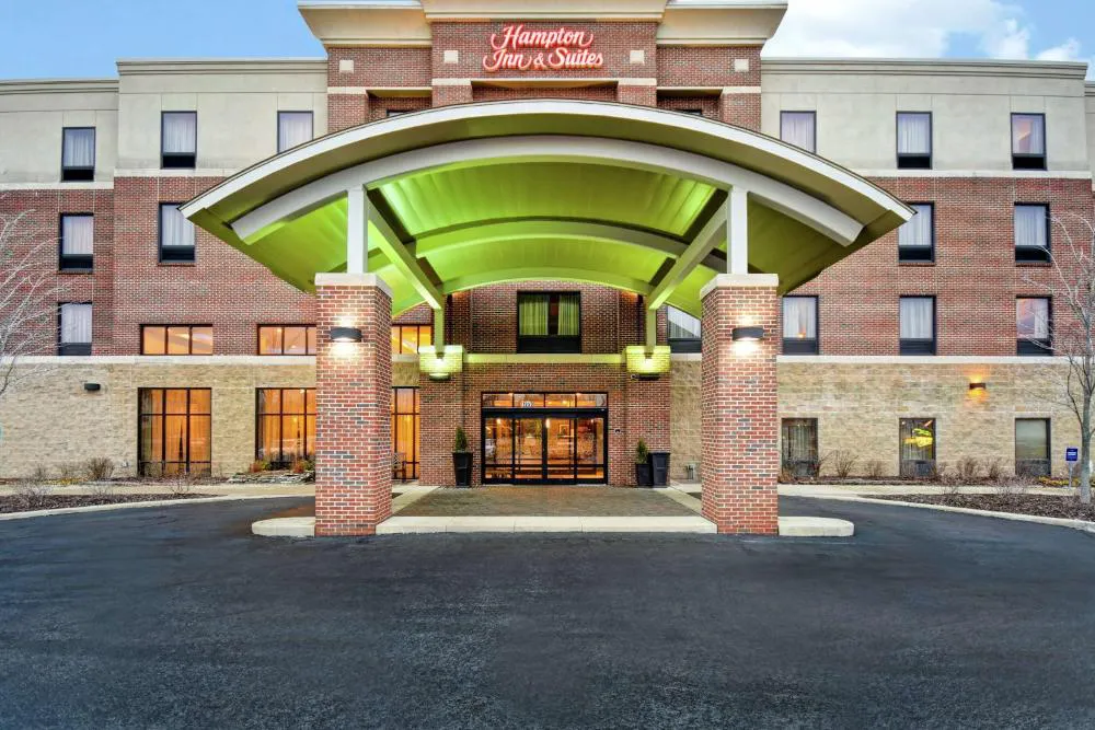 Hampton Inn & Suites Detroit-Canton hotel hero