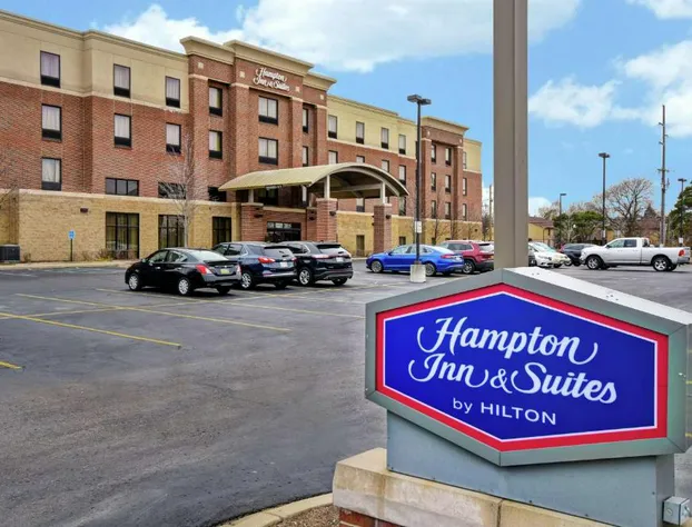 Hampton Inn & Suites Detroit-Canton hotel detail image 3