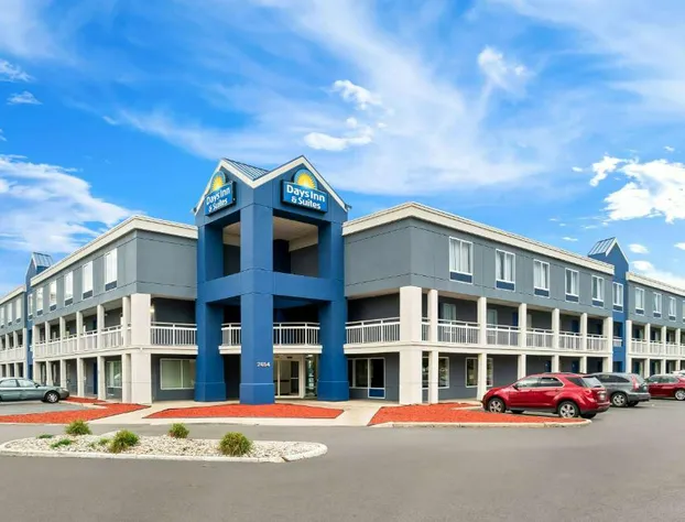 Days Inn & Suites by Wyndham Warren hotel detail image 4