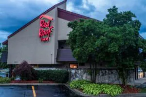 Red Oak Inn Detroit Metro Airport - Belleville hotel hero