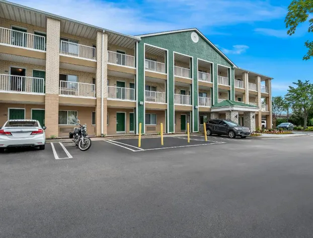 HomeTowne Studios by Red Roof Detroit - Livonia hotel detail image 3