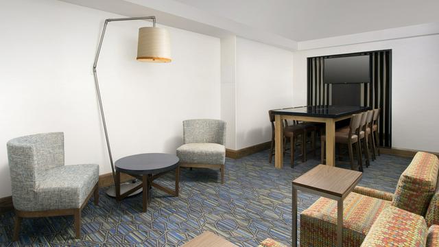 Holiday Inn Express & Suites College Park-University Area, an IHG Hotel hotel detail image 3