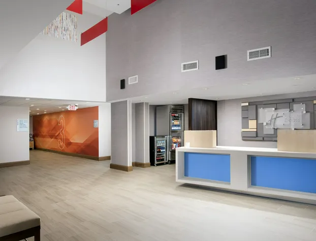 Holiday Inn Express & Suites College Park-University Area by IHG hotel detail image 4