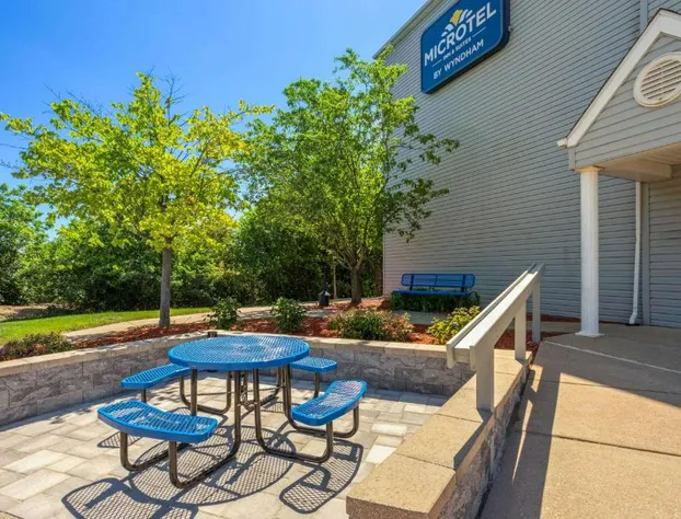 Microtel Inn & Suites by Wyndham Ann Arbor hotel detail image 4