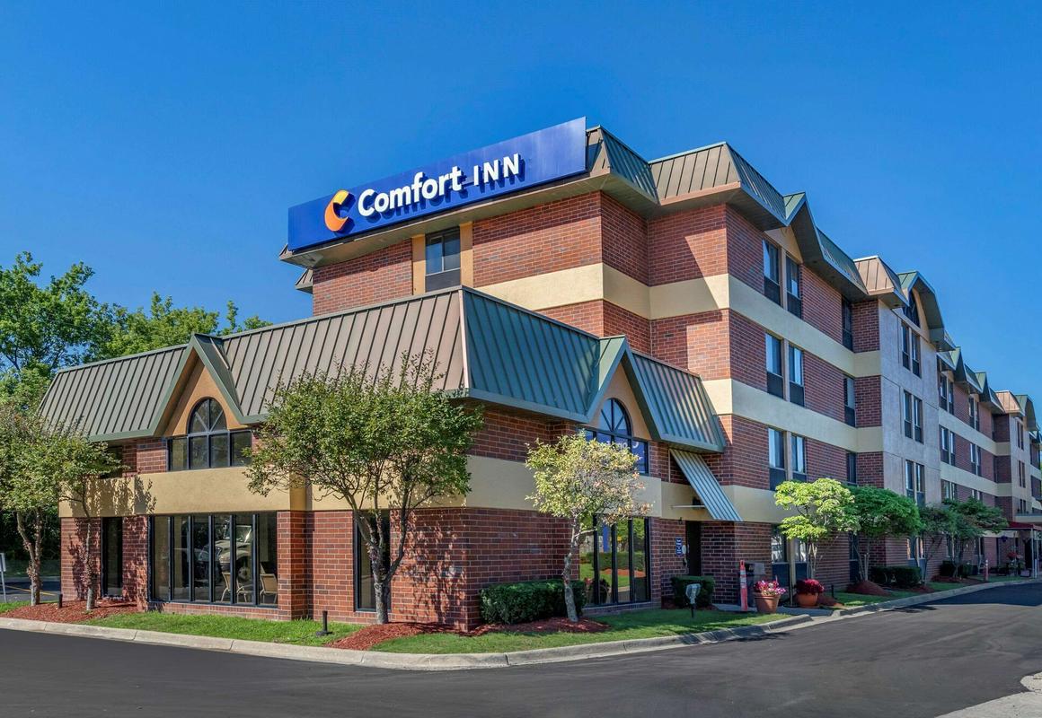 Comfort Inn Near Greenfield Village hotel hero