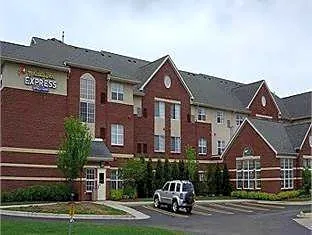 Holiday Inn Express Hotel & Suites Southfield - Detroit hotel detail image 3