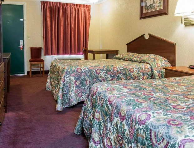 Rodeway Inn Madison Heights - Detroit hotel detail image 1