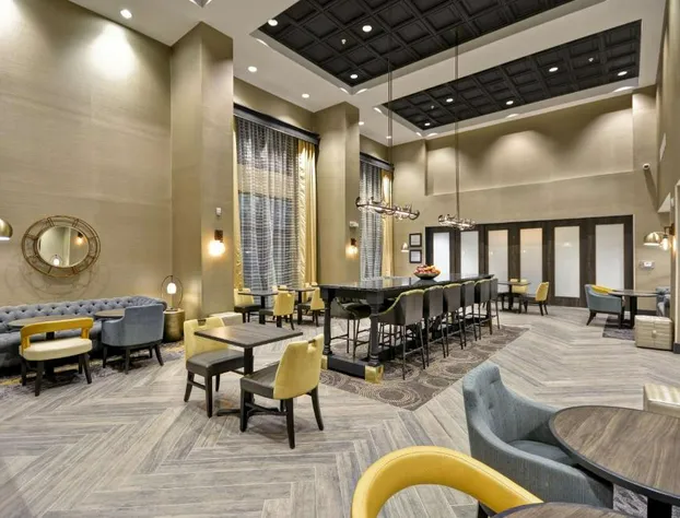 Hampton Inn & Suites Detroit/Warren hotel detail image 3