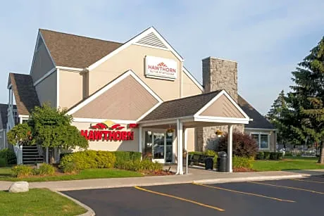 Hawthorn Suites by Wyndham Dearborn/Detroit hotel detail image 1