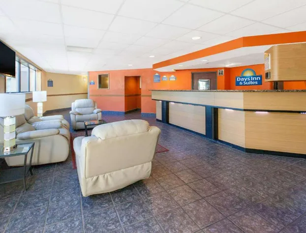 Days Inn & Suites by Wyndham Madison Heights MI hotel detail image 3