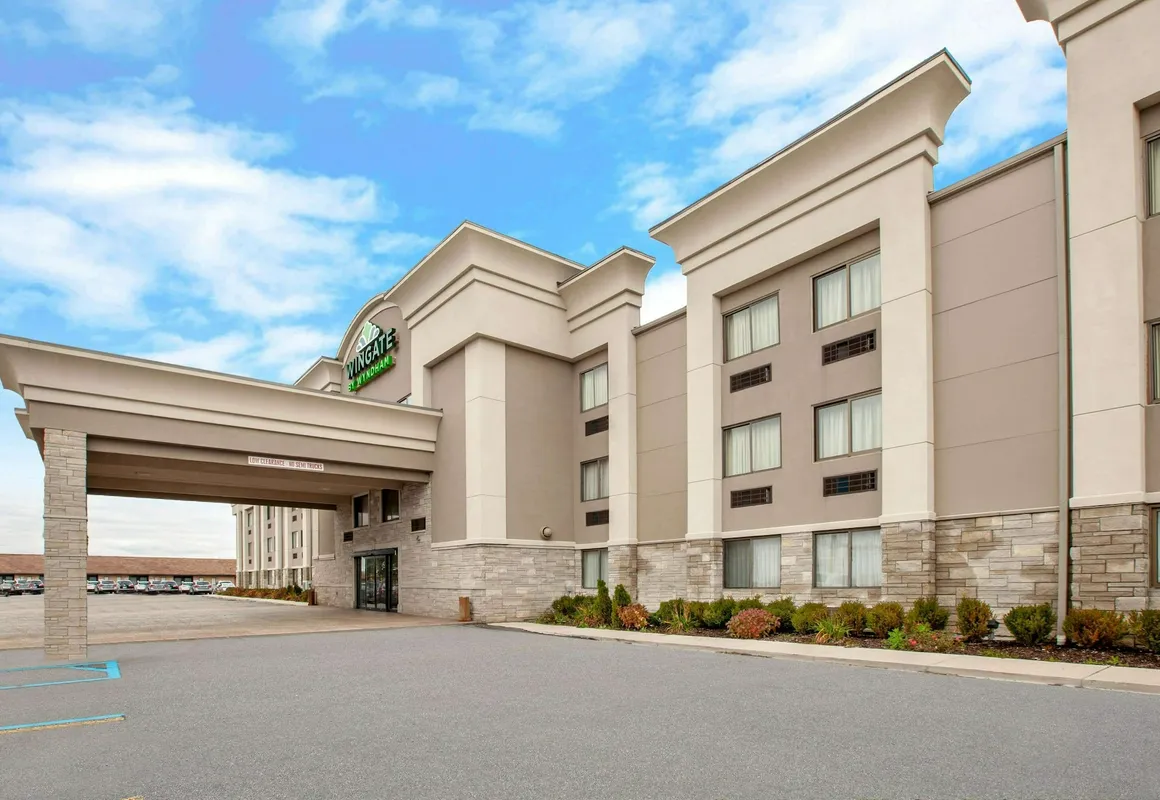 Wingate by Wyndham Detroit Metro Airport hotel hero