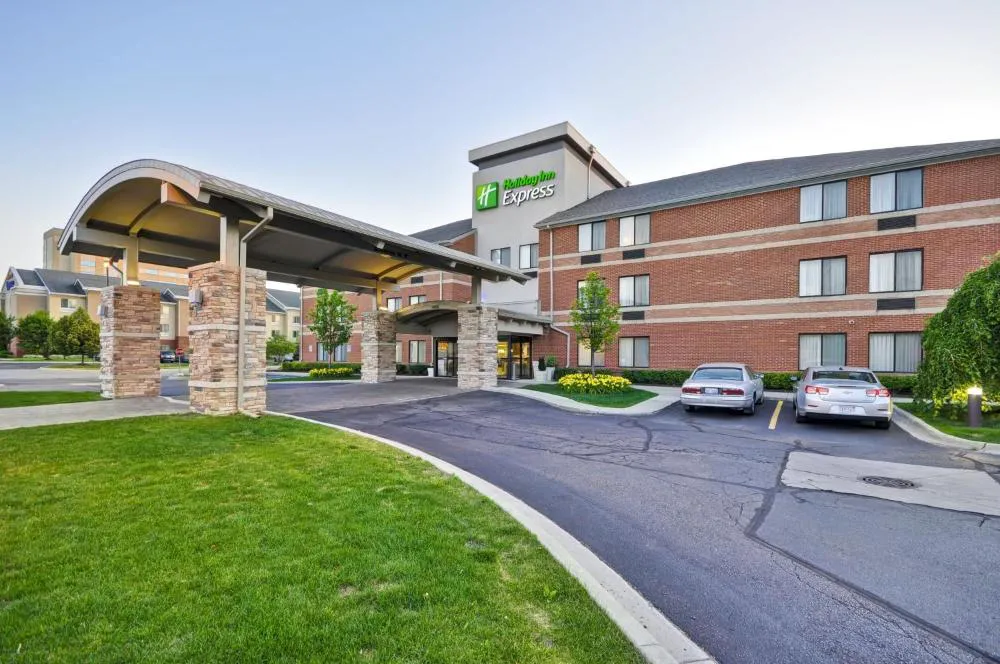 Holiday Inn Express Romulus / Detroit Airport by IHG hotel hero