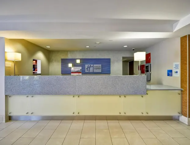 Holiday Inn Express Romulus / Detroit Airport by IHG hotel detail image 2