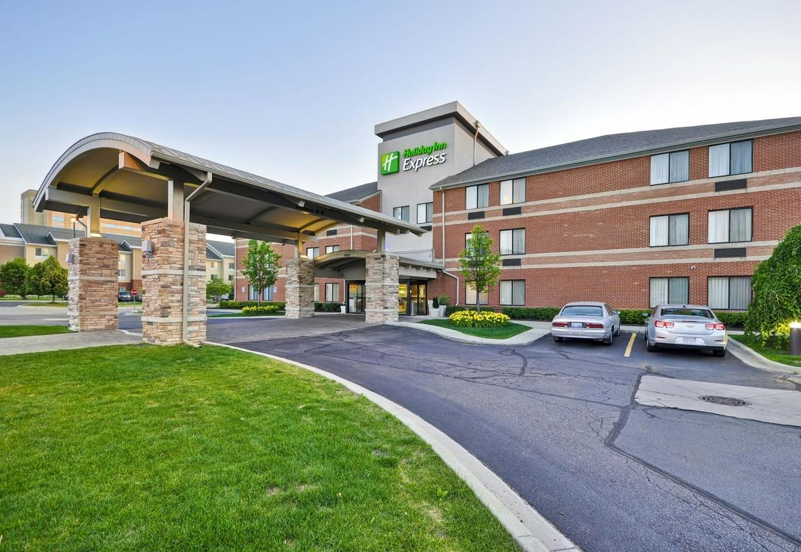 Holiday Inn Express Romulus / Detroit Airport, an IHG Hotel hotel hero