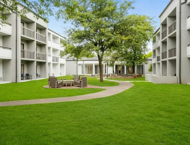 Courtyard by Marriott Detroit Metropolitan Airport Romulus hotel detail image 2