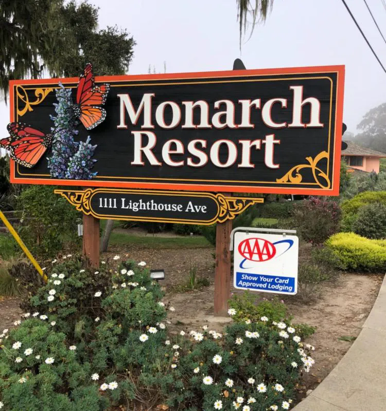 Monarch Resort hotel hero