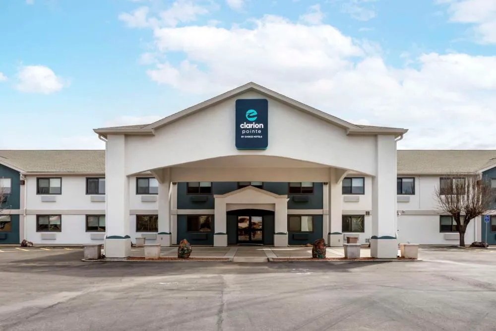 Clarion Pointe Prescott Valley hotel hero