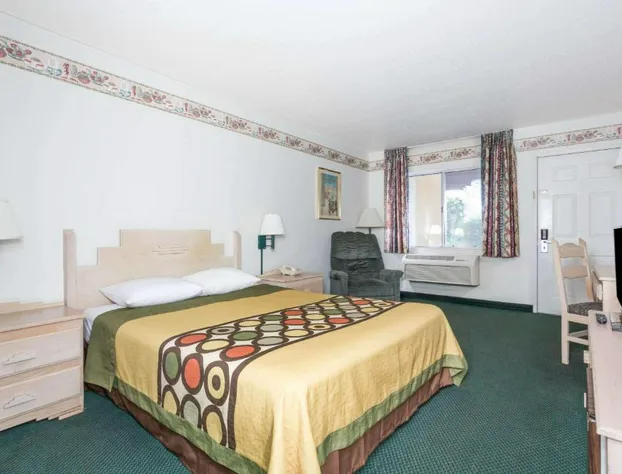 Super 8 by Wyndham Cottonwood hotel detail image 4