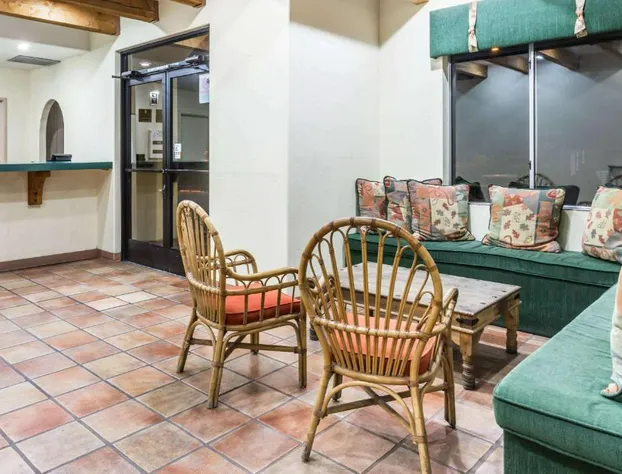 Super 8 by Wyndham Cottonwood hotel detail image 1