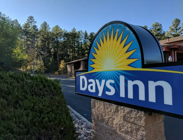 Days Inn by Wyndham Prescott hotel detail image 1