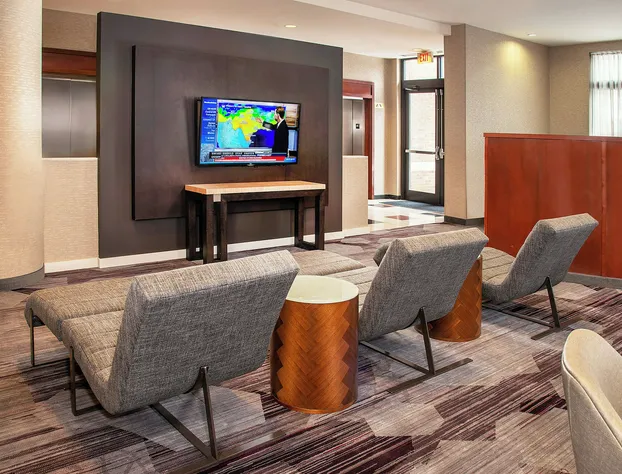 Courtyard by Marriott Dunn Loring Fairfax hotel detail image 3