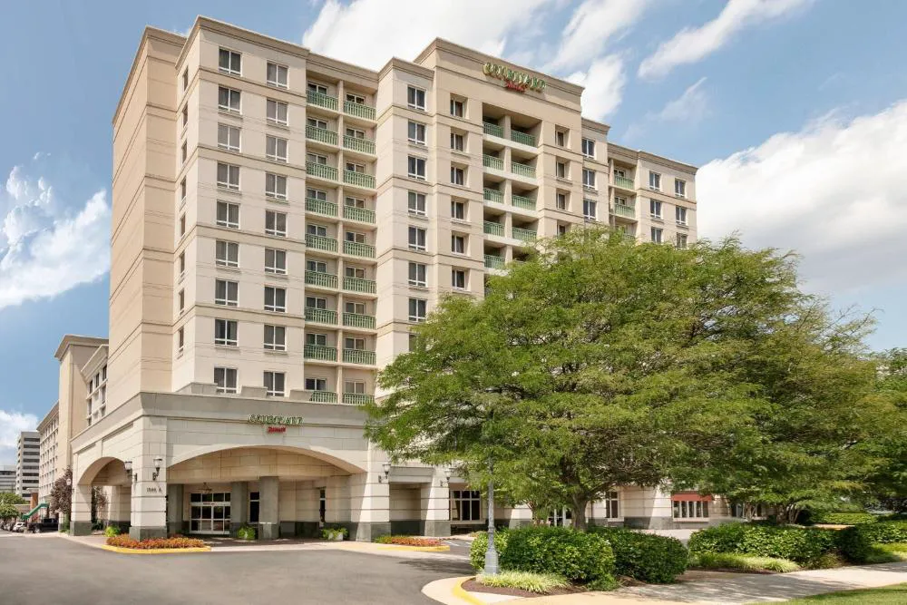 Courtyard by Marriott Tysons McLean hotel hero