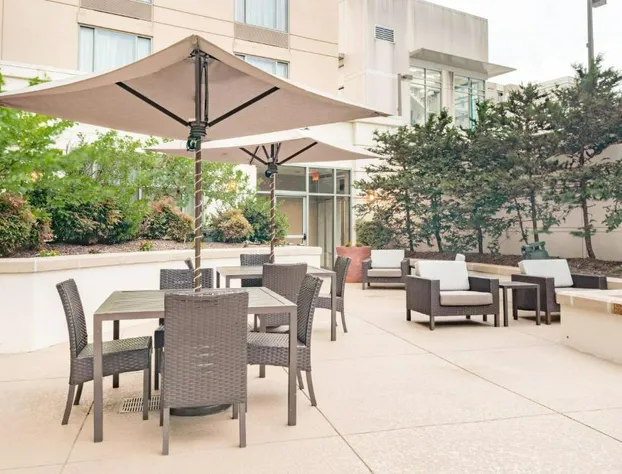Courtyard Silver Spring Downtown hotel detail image 3