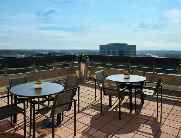 Washington Dulles Marriott Suites hotel detail image 4