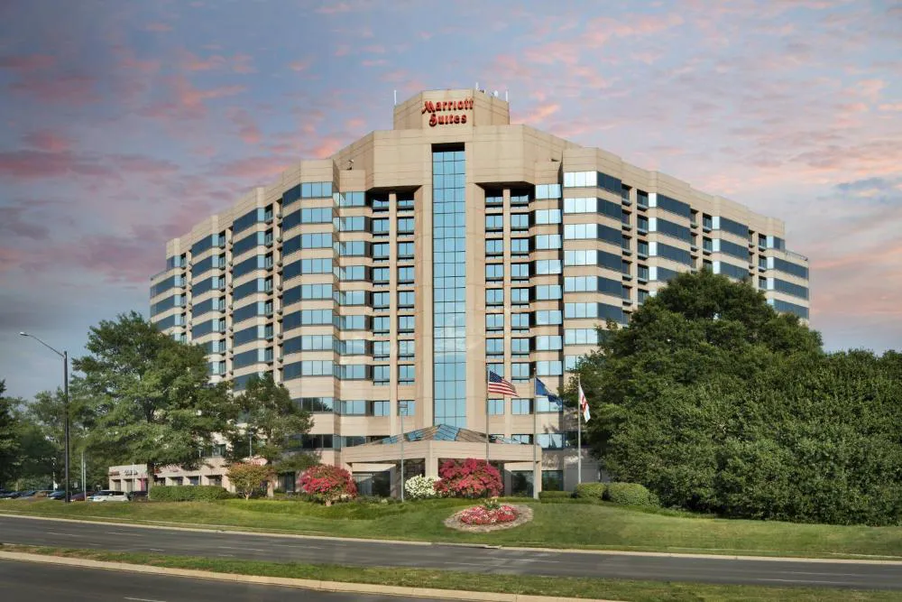 Washington Dulles Marriott Suites hotel hero