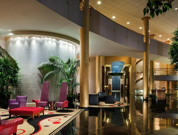 DoubleTree by Hilton Washington Dulles Airport hotel detail image 1