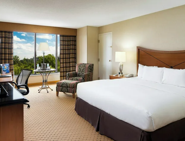 DoubleTree by Hilton Washington Dulles Airport hotel detail image 3
