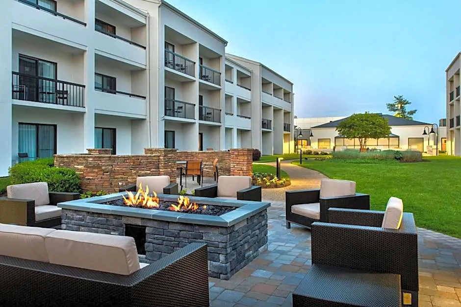 Courtyard by Marriott Silver Spring North/White Oak hotel hero