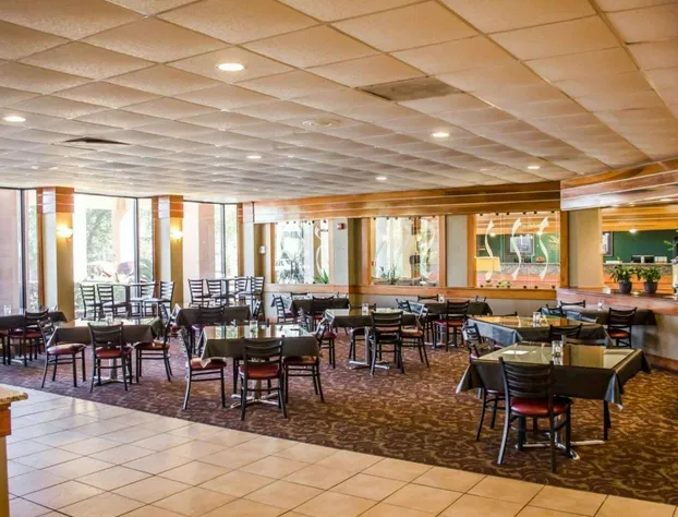 Quality Inn & Suites Pensacola Bayview hotel detail image 4