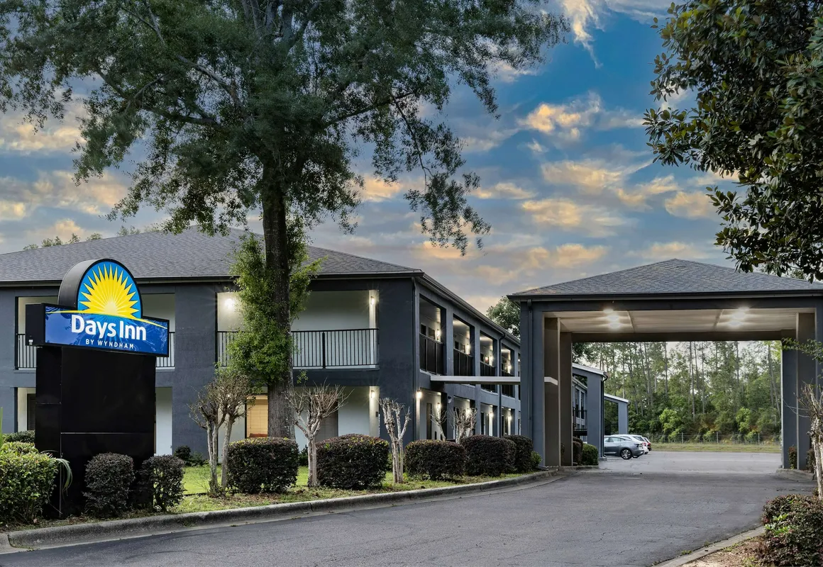 Days Inn by Wyndham Pensacola I-10 hotel hero
