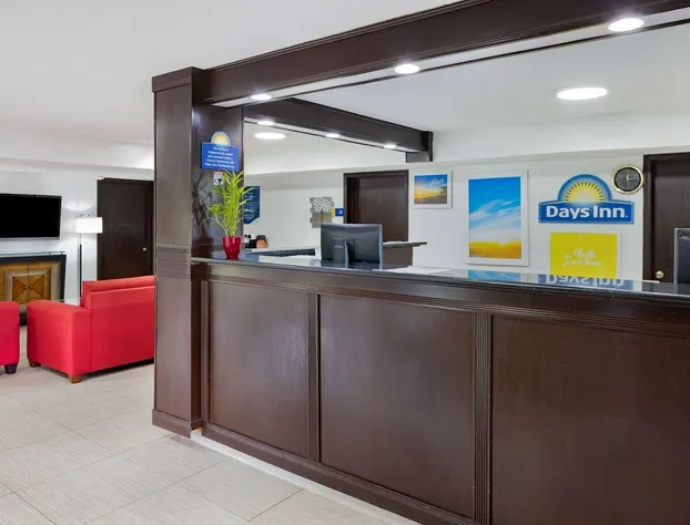 Days Inn by Wyndham Pensacola I-10 hotel detail image 2