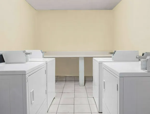 Days Inn by Wyndham Pensacola I-10 hotel detail image 4