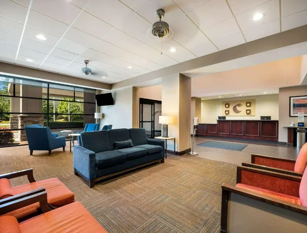 Comfort Suites Northlake hotel detail image 4