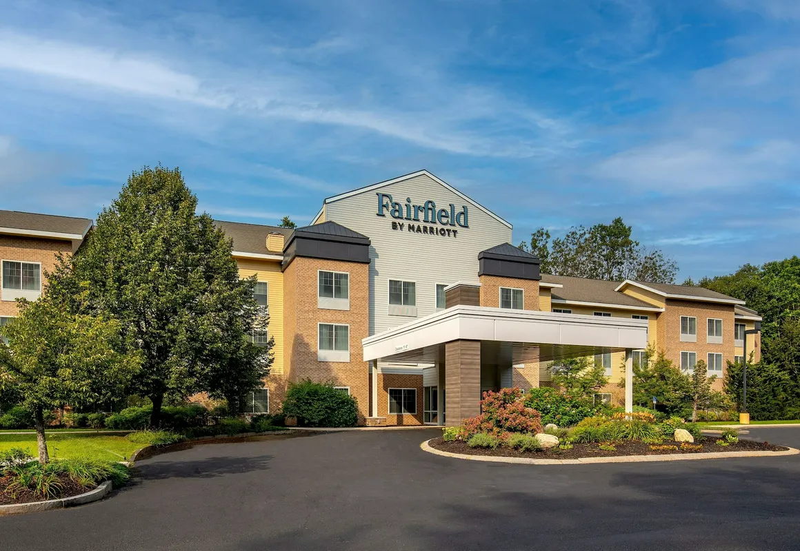 Fairfield Inn & Suites by Marriott Brunswick Freeport hotel hero