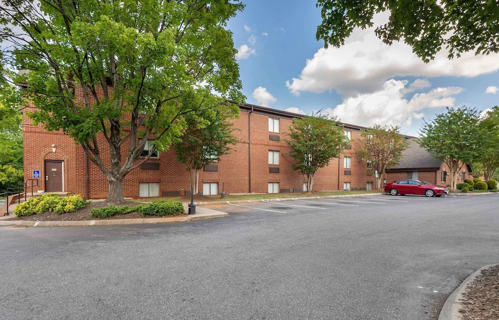 Extended Stay America Suites - Charlotte - University Place - E. McCullough Dr. hotel hero