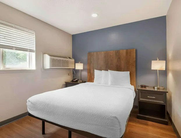 Extended Stay America Suites - Charlotte - University Place - E. McCullough Dr. hotel detail image 4