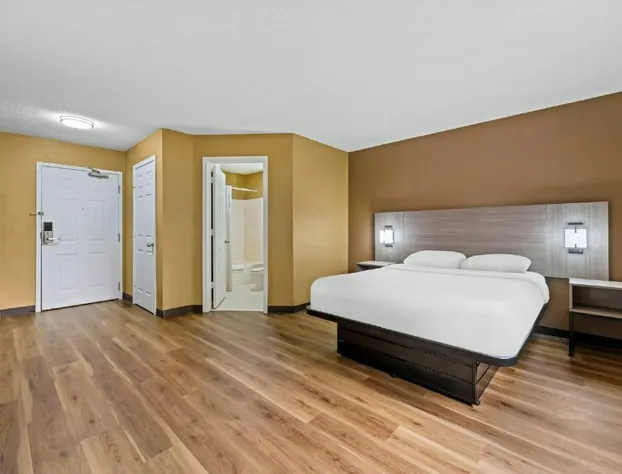 Suburban Studios Charlotte – Executive Park hotel detail image 3
