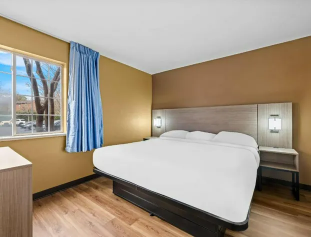 Suburban Studios Charlotte – Executive Park hotel detail image 1