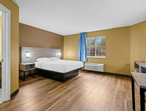 Suburban Studios Charlotte – Executive Park hotel detail image 3