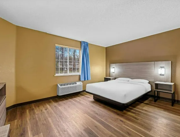 Suburban Studios Charlotte – Executive Park hotel detail image 4