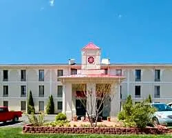 Quality Inn Airport-Near Uptown hotel hero